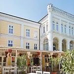 Astoria Hotel