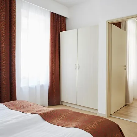 Astoria 3*