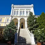 Astoria 블로톤퓌레드